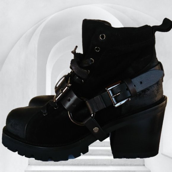 STEVEN by STEVE MADDEN 7 BLACK LEATHER BOOTS HARNESS STRAPS goth witch womens - Picture 6 of 16